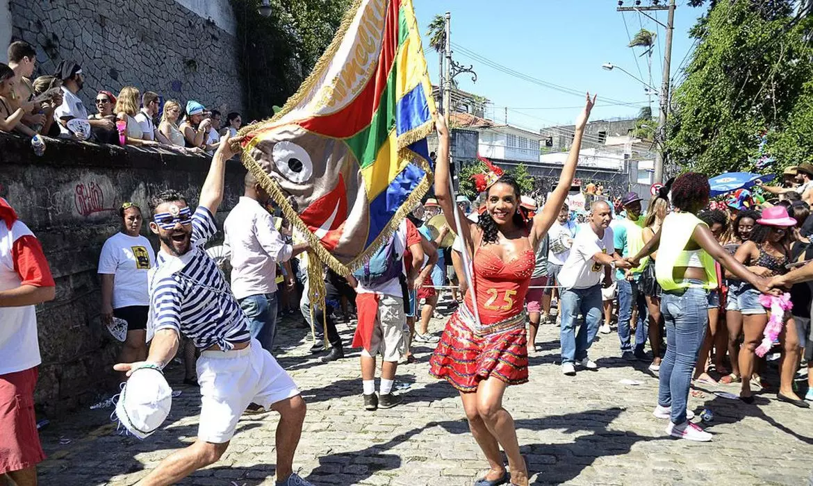 Renascimento é tema do bloco Carmelitas que desfila hoje no Rio